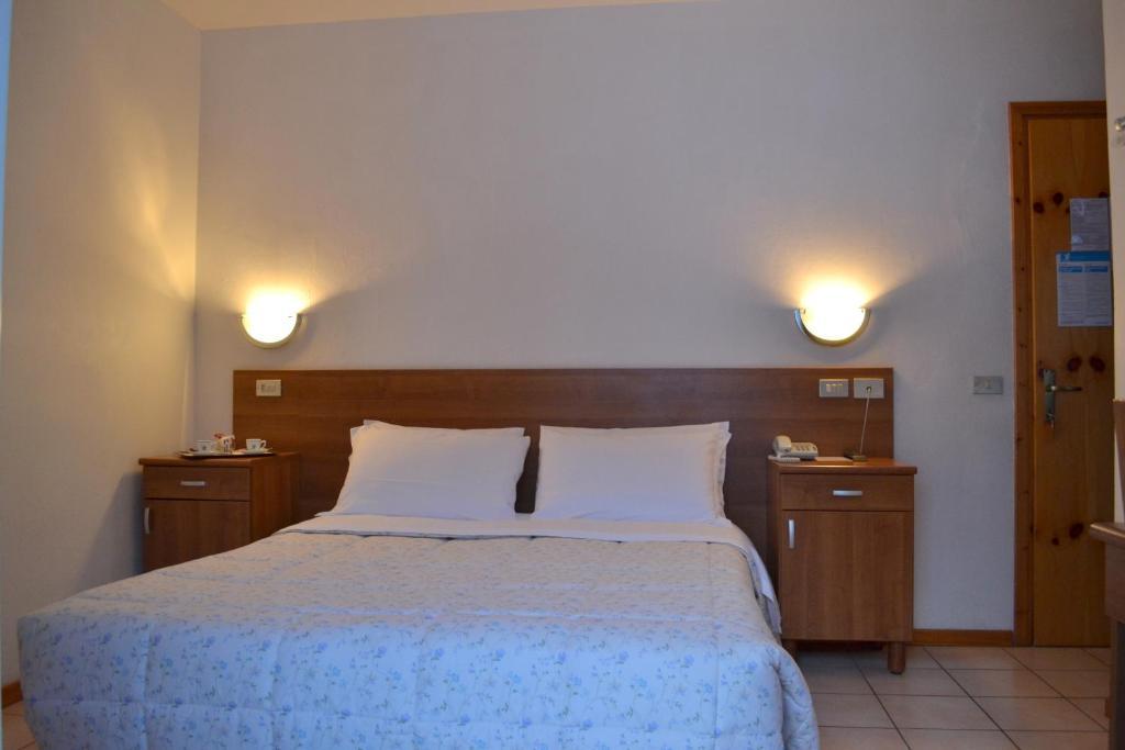 Hotel Pineta Falcade Habitación foto